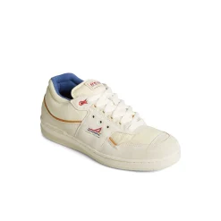 US12 Sneaker